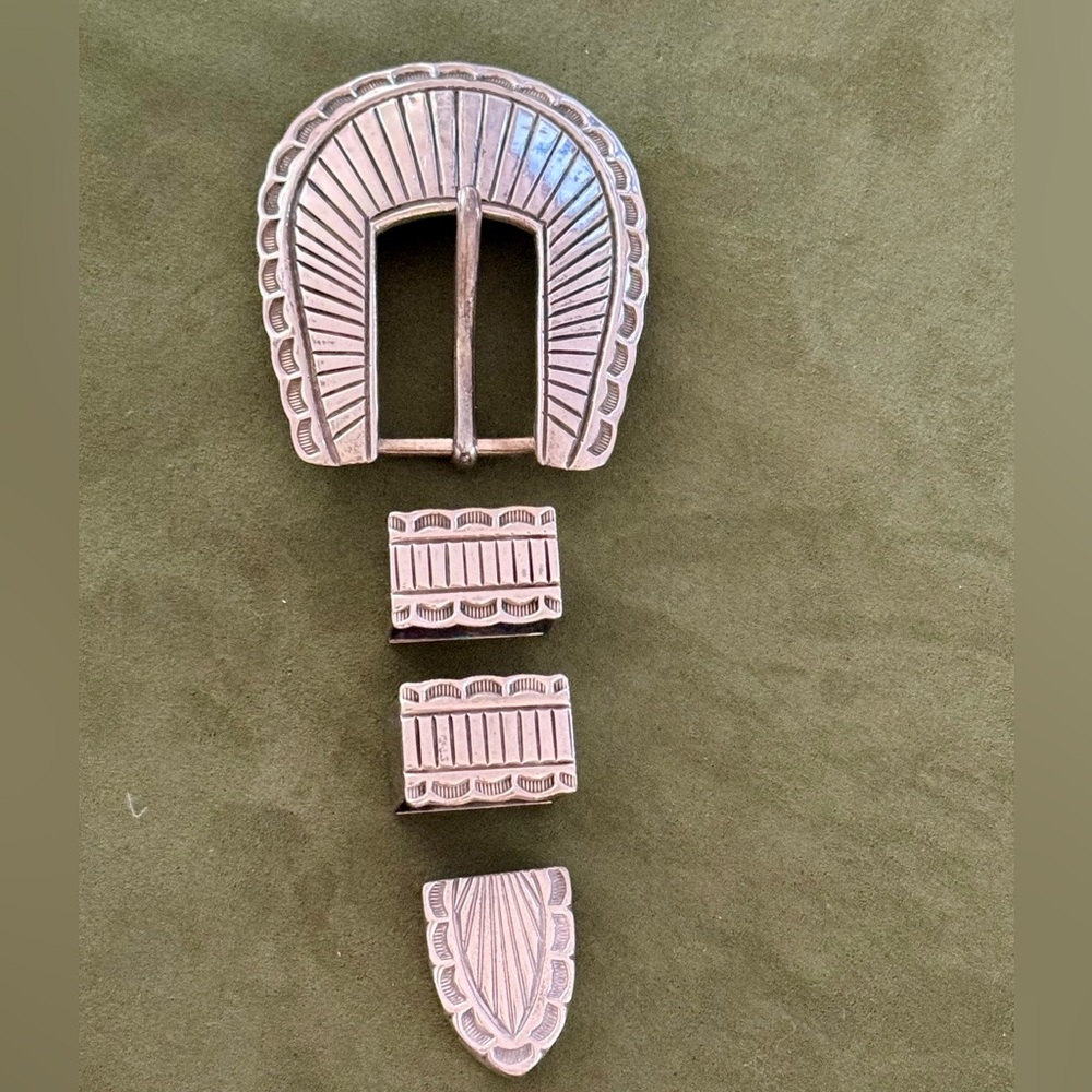 Vintage Native American Ranger four piece belt buckle set. Sterling silver. 3/4” - Picture 3 of 13